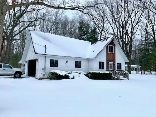 6256 W Dewey Road, Ludington, MI, 49431 | Card Image