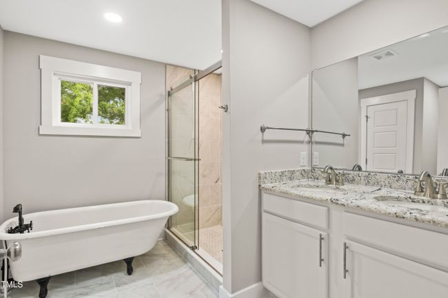 Master Bath | Image 35