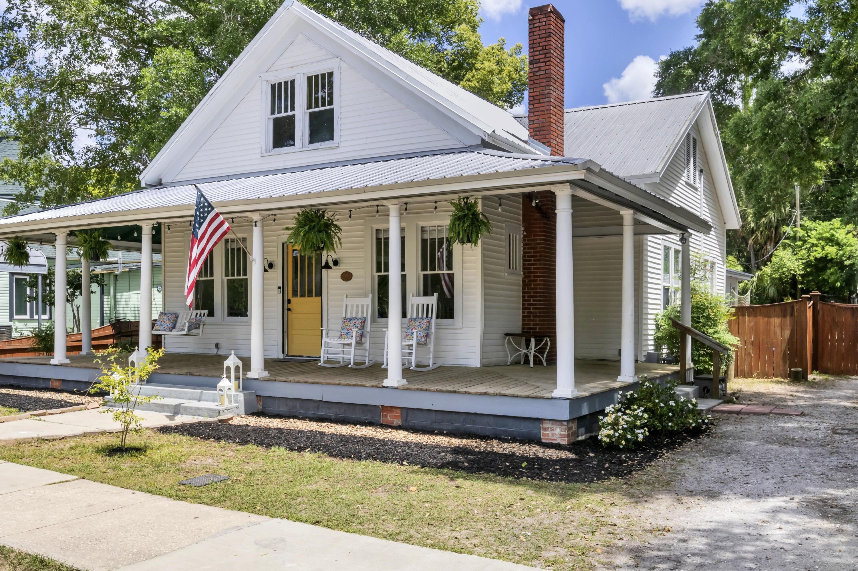12th St, Defuniak Springs, FL 32435
