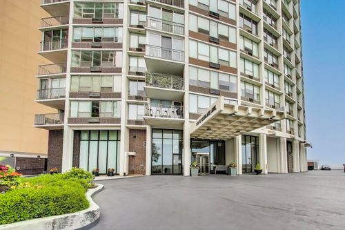 19c-940 W Glenlake Ave, Chicago, IL, 60660-5906 | Card Image