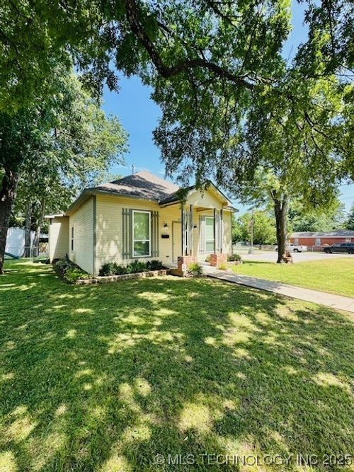 617 State Ave, Tahlequah, OK, 74464-4329 | Card Image