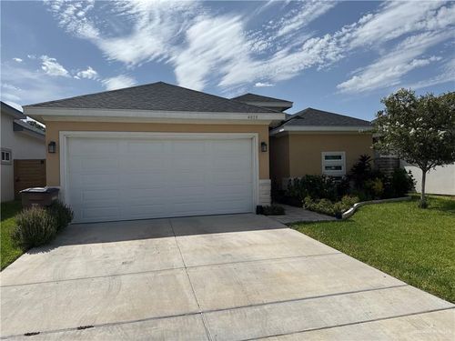 4025 S Duncan Ln, Edinburg, TX, 78542-6159 | Card Image