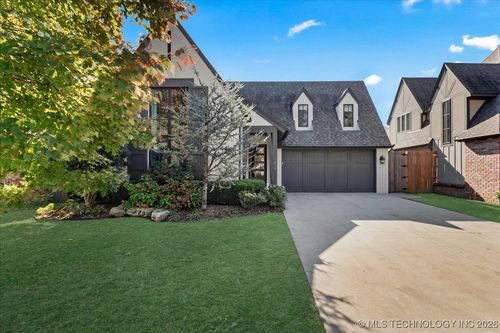 1426 37th Pl, Tulsa, OK, 74105-3212 | Card Image