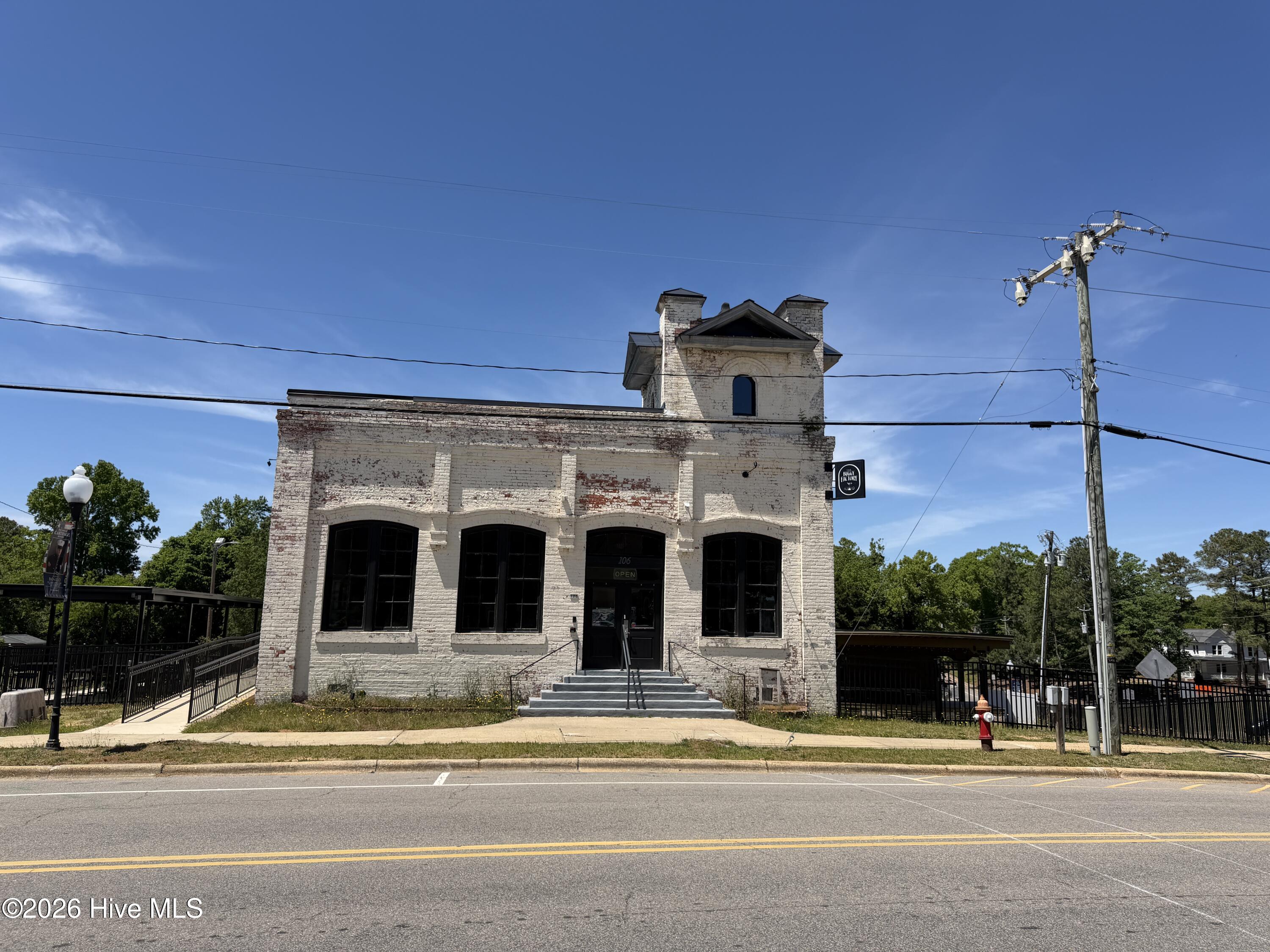 106 S Ray St, Carthage, NC 28327