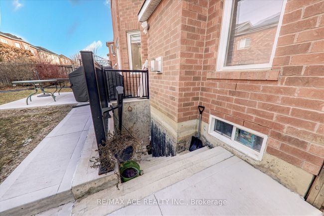 82 Warnford Cir, House other with 7 bedrooms, 5 bathrooms and 4 parking in Ajax ON | Image 45
