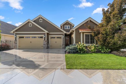 557 E Merino St, Kuna, ID, 83634-4909 | Card Image