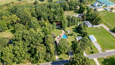 Aerial view with approximate property lines | Image 3