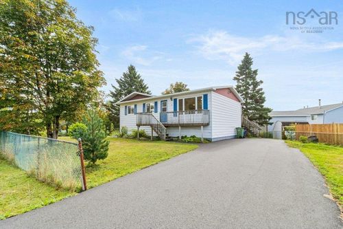 83 Redoubt Way, Eastern Passage, NS, B3G1E7 | Card Image