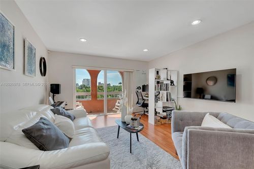 a-416-7701 Camino Real, Miami, FL, 33143-7166 | Card Image