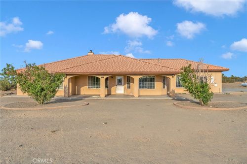 10627 Nugget Rd, Phelan, CA, 92371 | Card Image