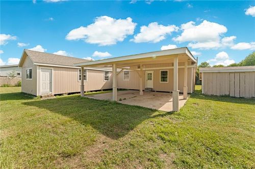 201 Lake Dr, Raceland, LA, 70394-2315 | Card Image