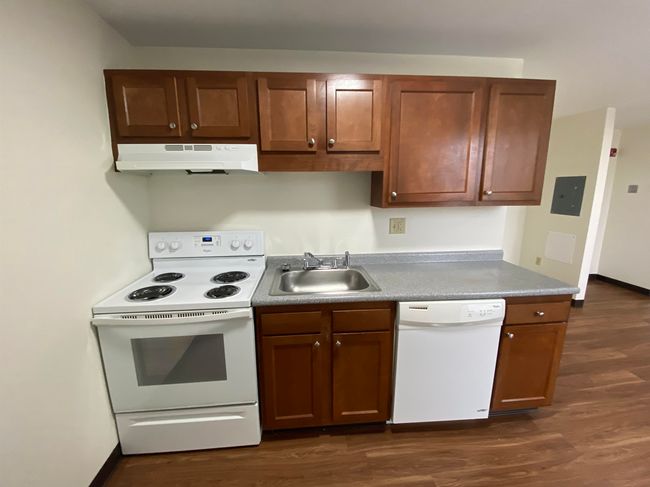 APT-6 - 4 Martin St, Condo with 1 bedrooms, 1 bathrooms and null parking in Derry NH | Image 17