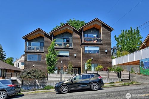 3006 Ne 55th St, Seattle, WA, 98105-2306 | Card Image