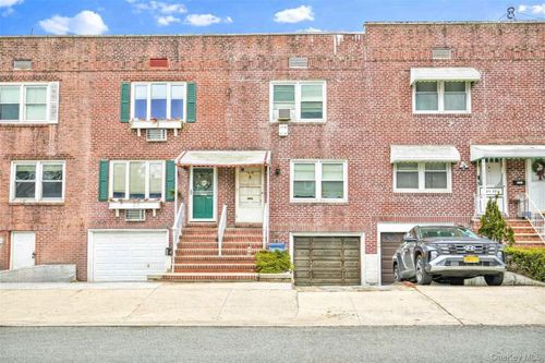 84-92 Austin St, Kew Gardens, NY, 11415-2208 | Card Image