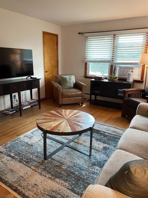 623 Bloomfield Ave, West Caldwell, NJ, 07006-7567 | Card Image