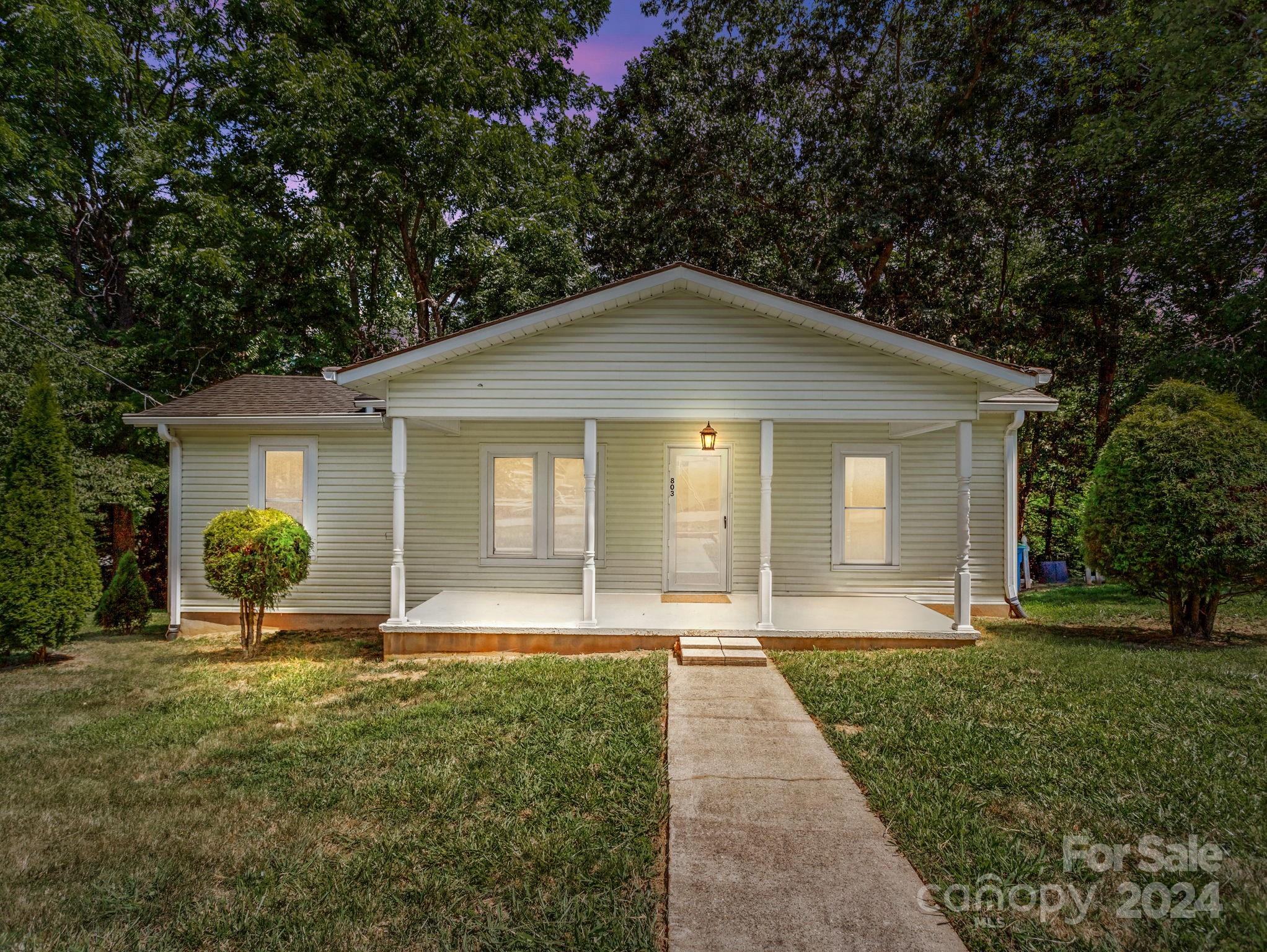 Jupiter Rd, Weaverville, NC 28787