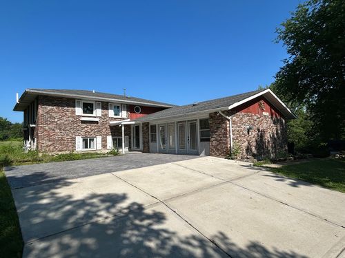194 S Collins St, South Elgin, IL, 60177-1900 | Card Image