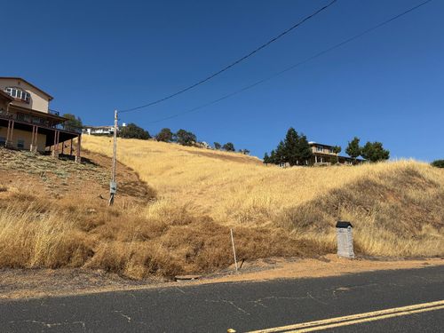 9185 Banderilla Dr, La Grange, CA, 95329-9624 | Card Image