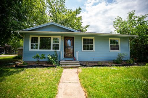 204 W Main St, Holcomb, IL, 61043-5509 | Card Image