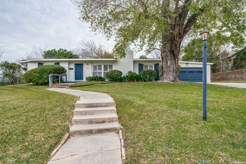 916 Morningside Dr, Terrell Hills, TX, 78209-5528 | Card Image