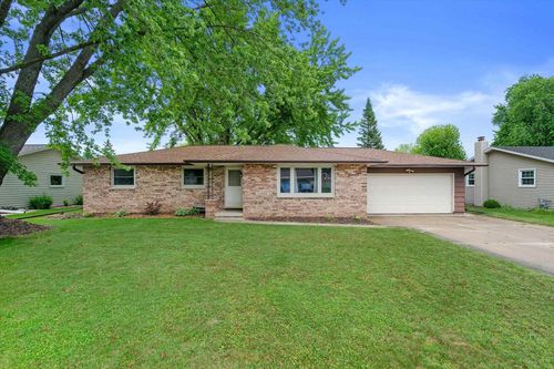 1504 Commanche Avenue, Ashwaubenon, WI, 54313 | Card Image