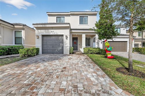 217 Nw 36th Ave, Pompano Beach, FL, 33069-4869 | Card Image