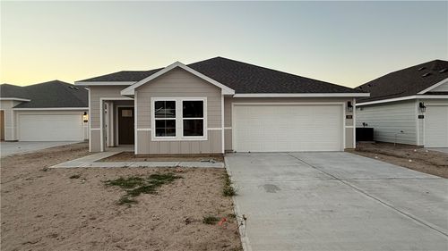 106 Kokomo Dr, Rockport, TX, 78382-2030 | Card Image