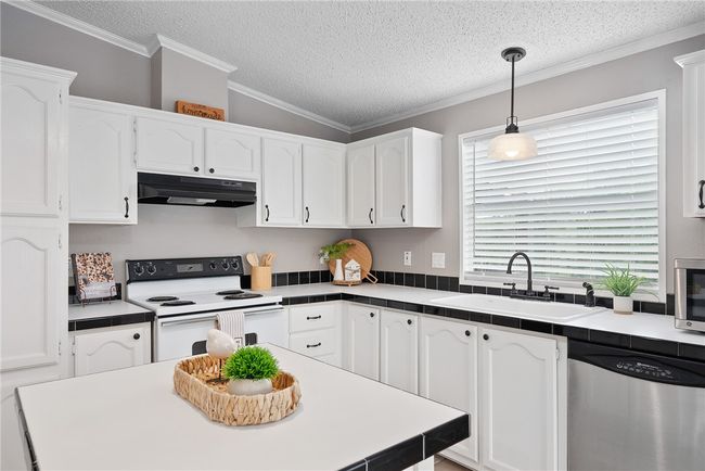5768 Mockingbird Ln, House other with 4 bedrooms, 2 bathrooms and null parking in Mathis TX | Image 14