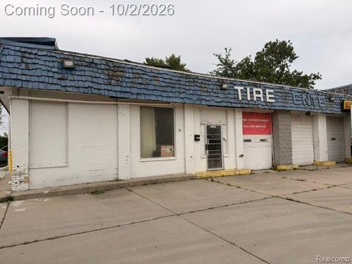 16111 Oakland St, Highland Park, MI, 48203-2845 | Card Image