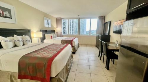 942-19201 Collins Ave, Sunny Isles Beach, FL, 33160-2202 | Card Image