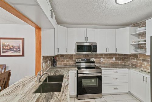 apt-2-9244 Flynn Cir, Boca Raton, FL, 33496-6620 | Card Image