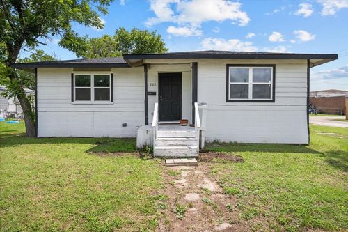202 N Commerce St, Mart, TX, 76664-1109 | Card Image