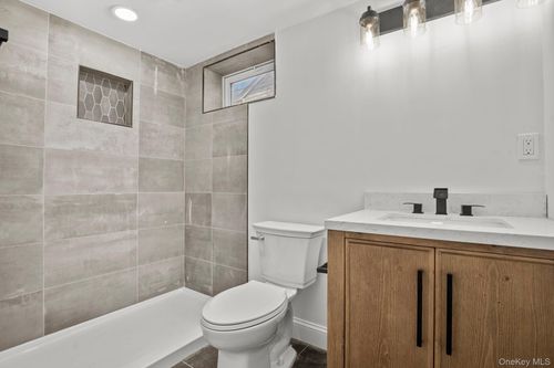 239 Smith St, Peekskill, NY, 10566-3207 | Card Image