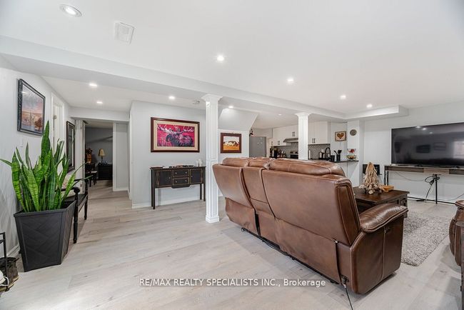72 Farrow Cres, House other with 5 bedrooms, 4 bathrooms and 2 parking in Ajax ON | Image 43