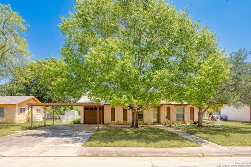 443 River Rd, Schertz, TX, 78154-2454 | Card Image