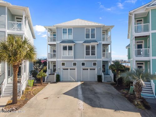109 Green Turtle Ln, Carolina Beach, NC, 28428-4044 | Card Image