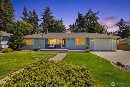11834 18th Ave Sw, Burien, WA, 98146-2525 | Card Image