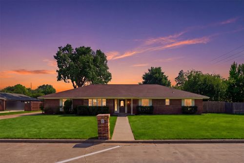 1006 Trophy Club Dr, Trophy Club, TX, 76262-5483 | Card Image