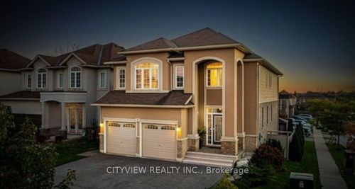 7 Woodvalley Crt, Hamilton, ON, L9B0A8 | Card Image