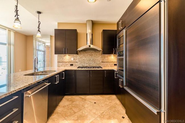 2301 - 800 The Mark Ln, House other with 2 bedrooms, 2 bathrooms and 2 parking in San Diego CA | Image 9