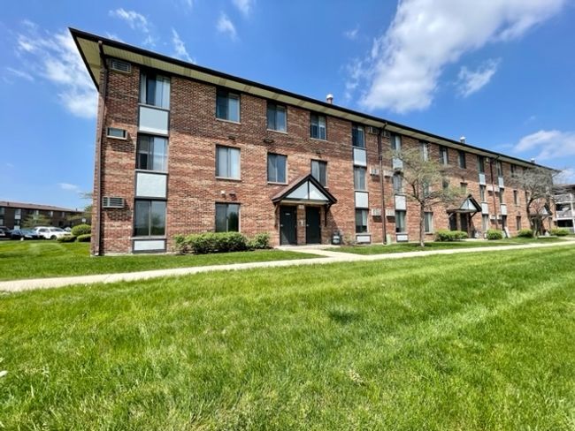 APT-6 - 181 Gregory St, Home with 2 bedrooms, 2 bathrooms and 2 parking in Aurora IL | Image 21