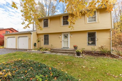 3195 Fields End Dr, Lysander, NY, 13027-1803 | Card Image