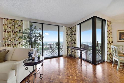 apt-1905-2000 Towerside Ter, Miami, FL, 33138-2228 | Card Image
