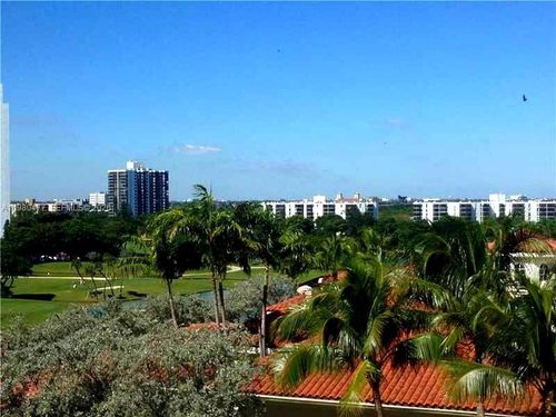 apt-806-19900 E Country Club Dr, Aventura, FL, 33180-3332 | Card Image
