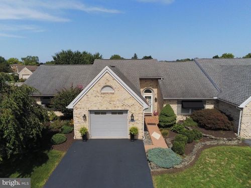 56 Sanibel Ln, CHAMBERSBURG, PA, 17201-4822 | Card Image