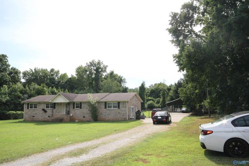 5037 Garner Rd Nw, Huntsville, AL, 35806-1103 | Card Image