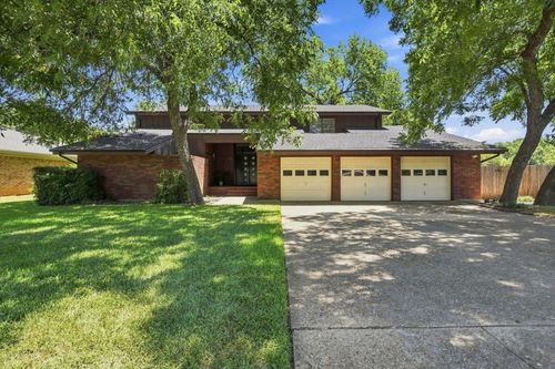 408 Arcadia St, Hurst, TX, 76053-6139 | Card Image