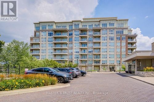 307-15 Stollery Pond Cres, Markham, ON, L6C0Y4 | Card Image