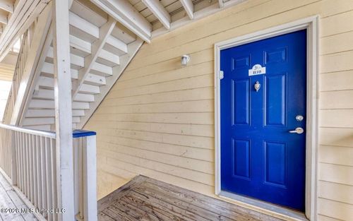 b10-2421 Beachview Dr, Ocean Springs, MS, 39564-9552 | Card Image