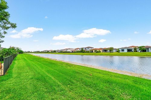 16070 Key Biscayne Ln, Loxahatchee, FL, 33470-6906 | Card Image